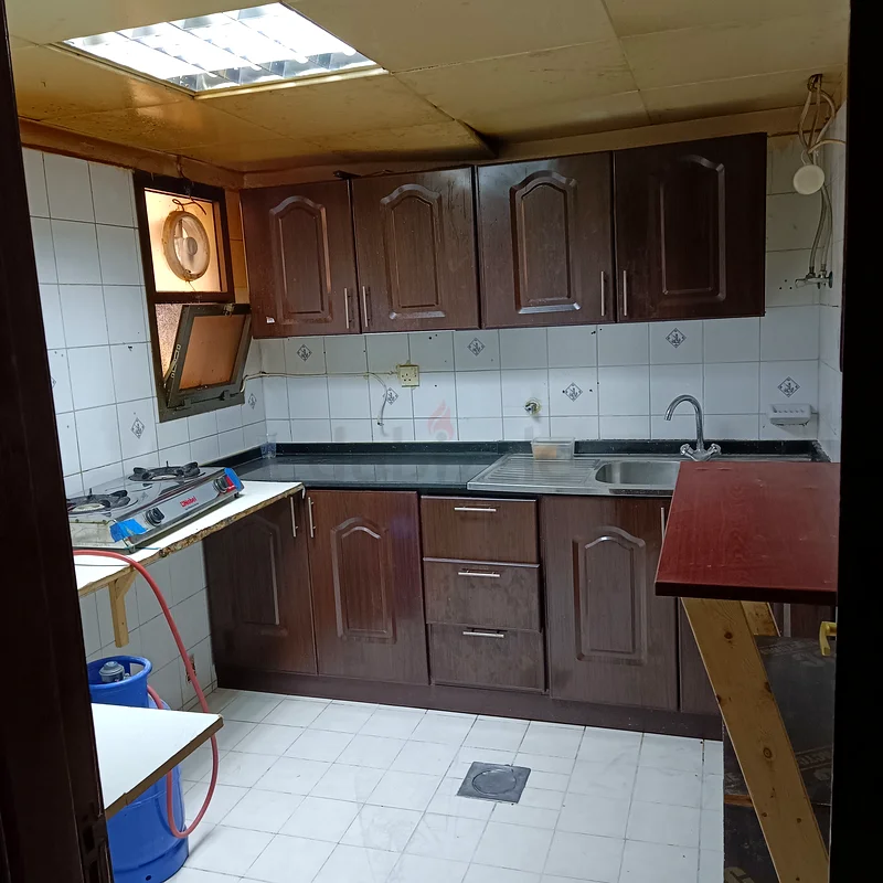 Closed and furnished partition available64054721587074111
