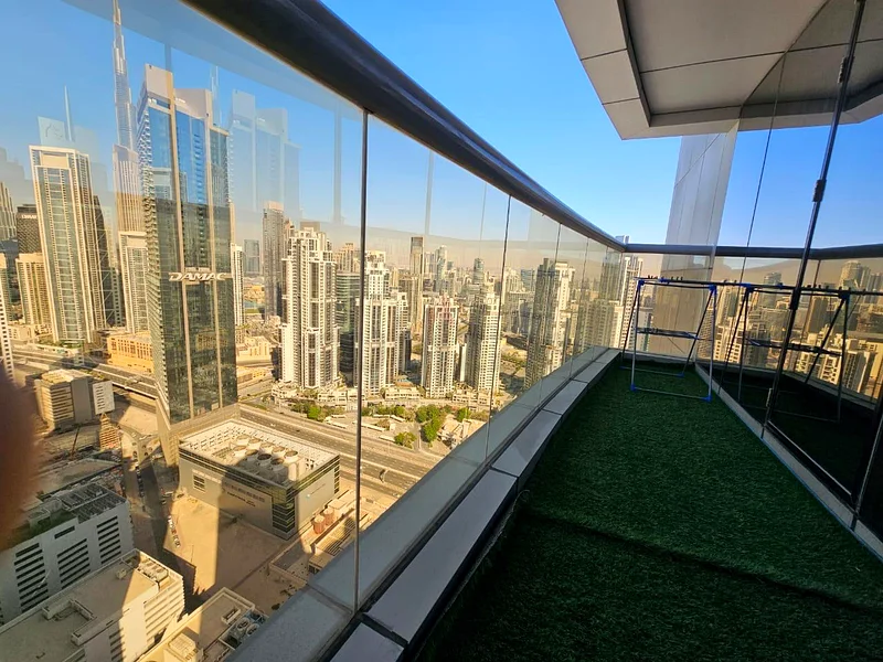 غرفة رئيسية مع شرفة ملحقة على بعد دقيقة واحدة من مترو خليج الأعمال للسيدات فقط64048780532227113