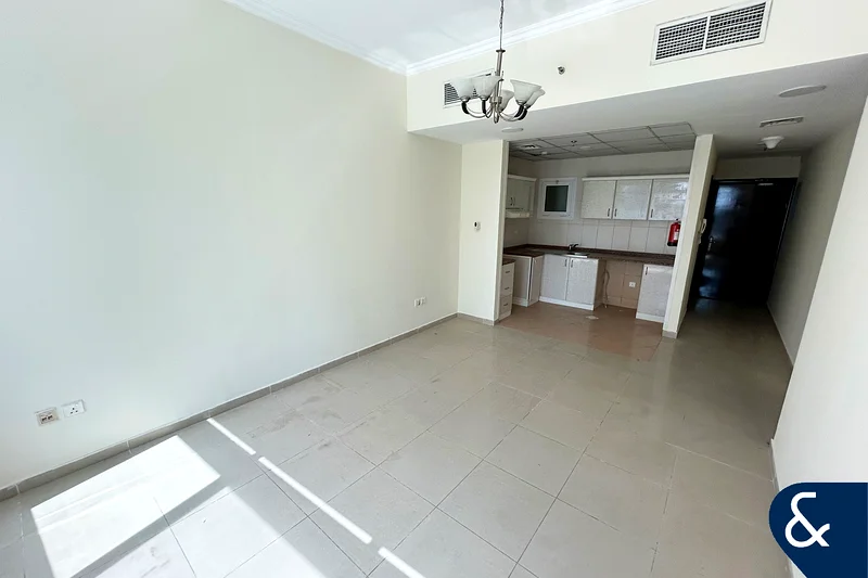 One Bedroom | Unfurnished | Lake View64142267372034111