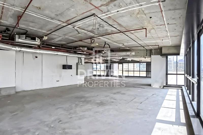 Spacious office | Lake View | Prime Location64070760399617110