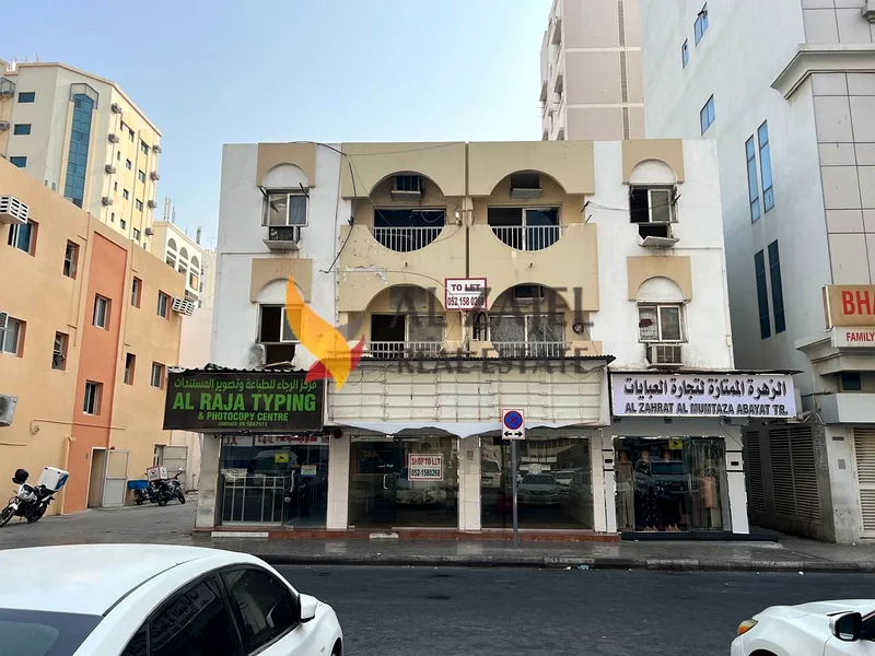 متجر تجاري مكوّن من بابين للإيجار في الشويهين، الشارقة64057361363585110