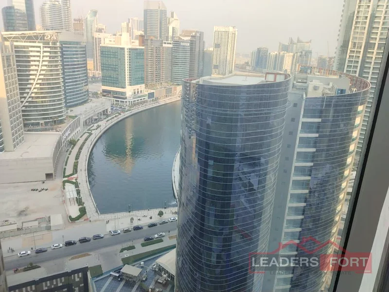 450 قدم مربع | شاغر | خالي من ديفا | خالي من المبرد | | قريب من محطة الحافلات | بايزنس باي64070402983171110