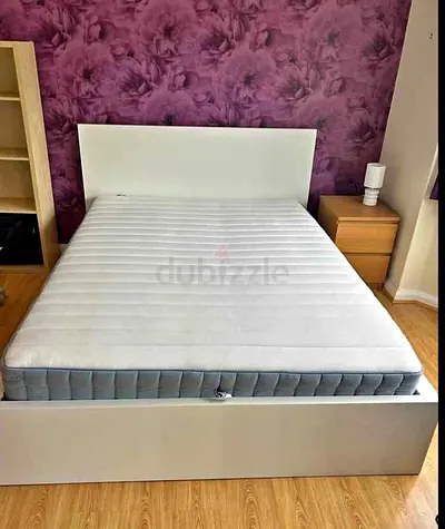 Malam queen size bed 160/200cm bed , 2 storage drawers underneath and with Ikea mattress