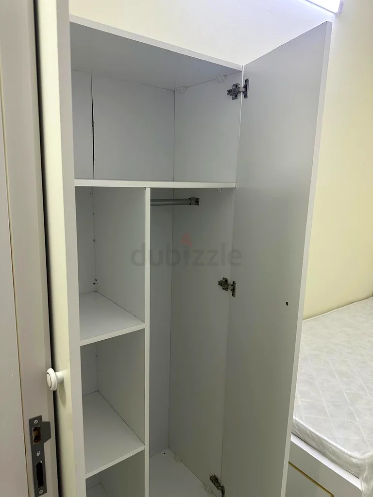 Executive partition64057032956545111
