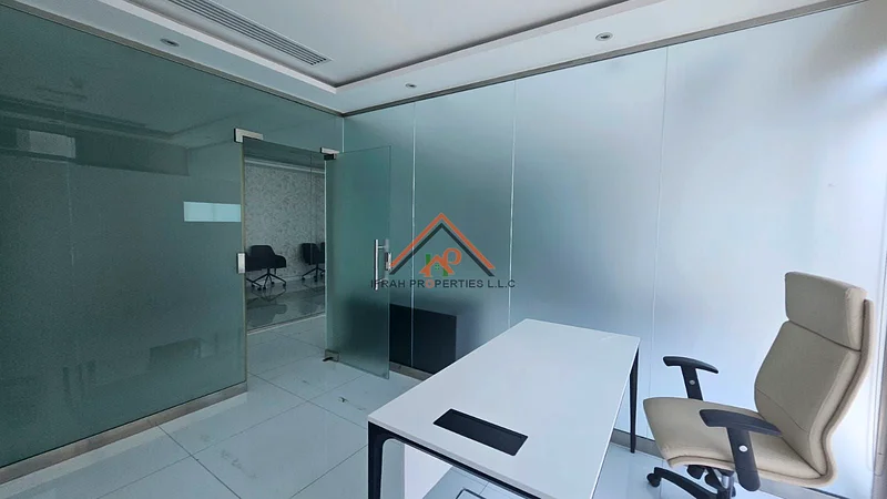 Canal View | 4 Glass Partitions | Vacant64070076016130111