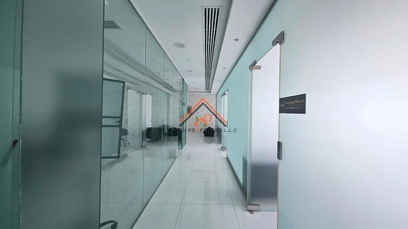 Canal View | 4 Glass Partitions | Vacant64070076016130112