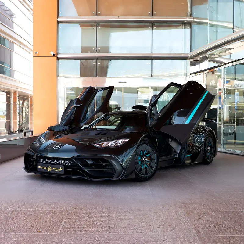 Mercedes-Benz AMG 2024 — photo 1 of 20