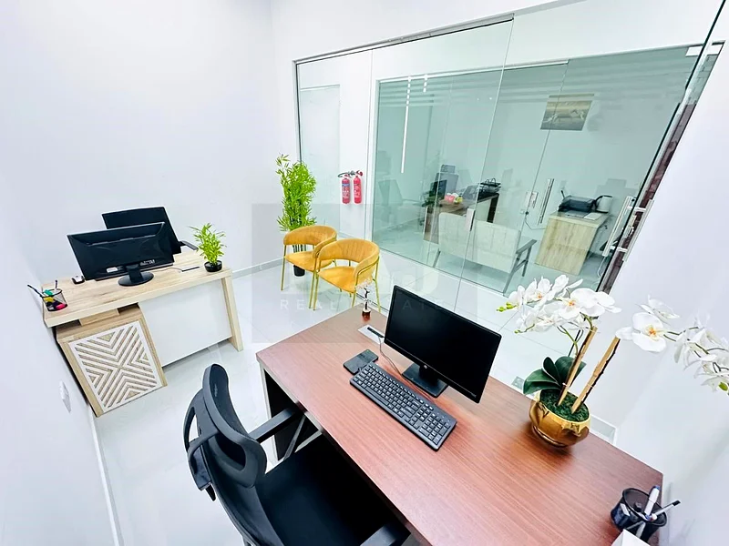 Spacious office  | no Commission | near to Metro Station64064250097410112