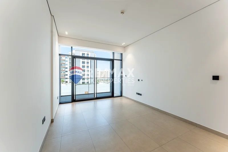 Ready to Move | Prime Location | Spacious Layout64217822219522113