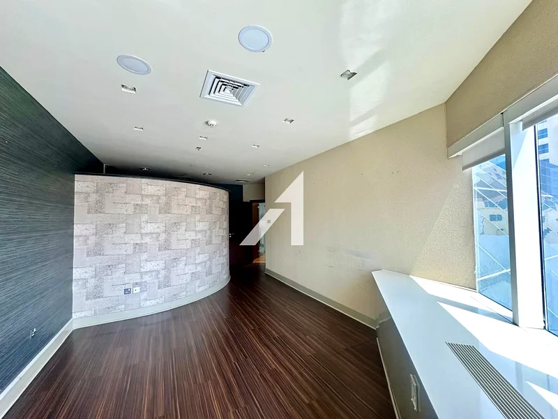 Luxurious Design | Partitioned and Fitted Office64072670718593113