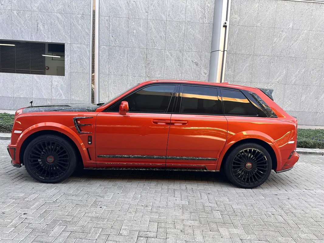 Rolls-Royce Cullinan 2021 — photo 1 of 19
