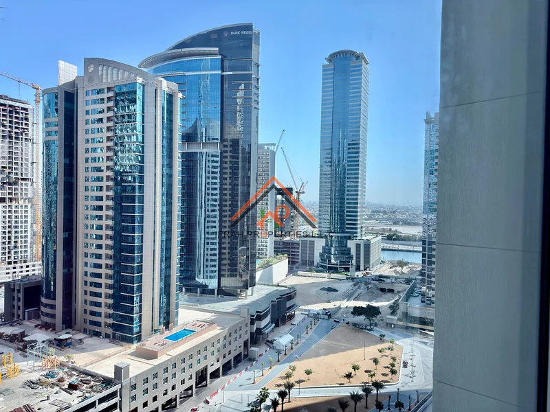 4 تقسيمات | تخطيط واسع | بالقرب من المترو64069420627330112