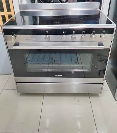 Siemens iq500 Series full electric cooking range 90cm excellent condition