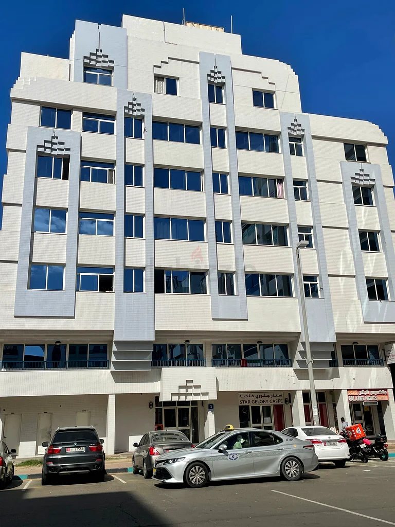 متوفر غرفة نوم تنفيذية64048297714050114