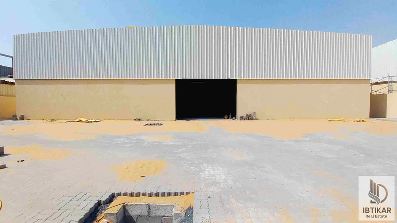 مصنع بمساحة 24000 قدم مربع متاح للإيجار فقط بـ 1.1 مليون مع كهرباء 175 كيلوواط في السجاع، الشارقة64058561461890110