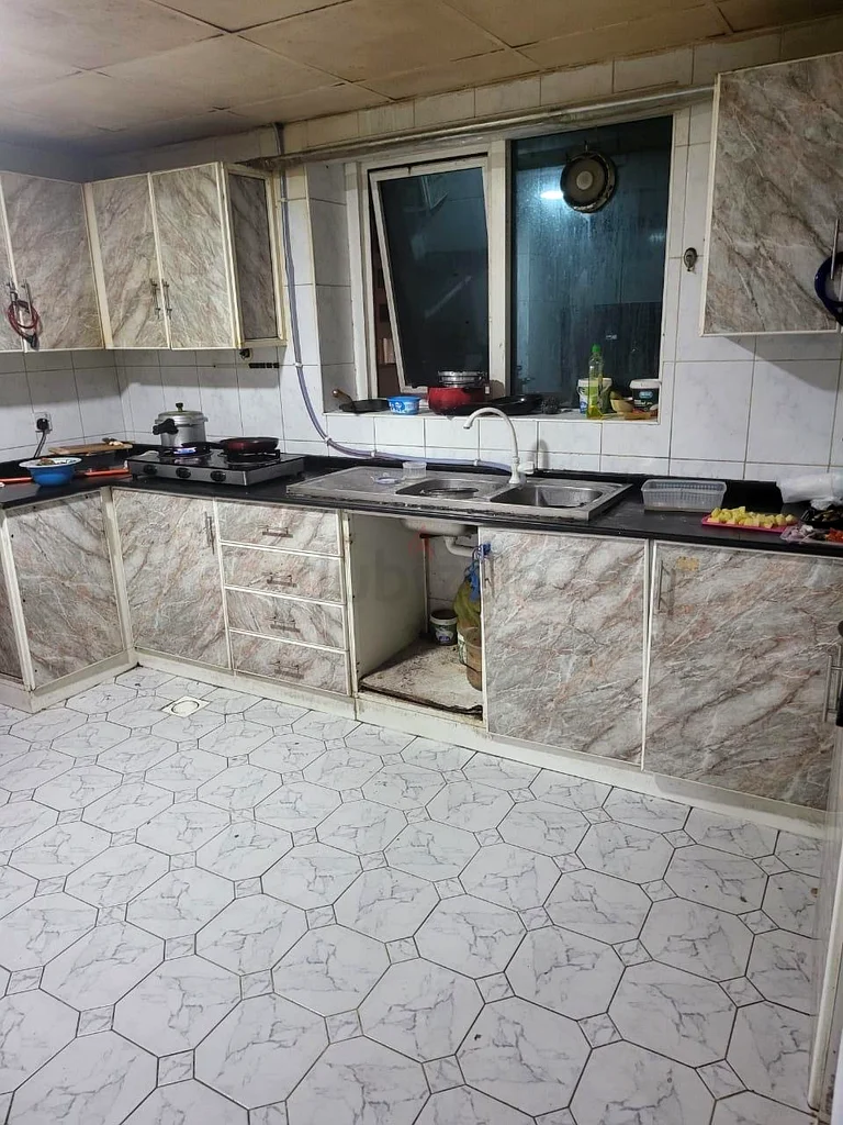 LOFT PARTITION AVAILABLE IN AL KARAMA METRO STATION EXIT 164048780463747111