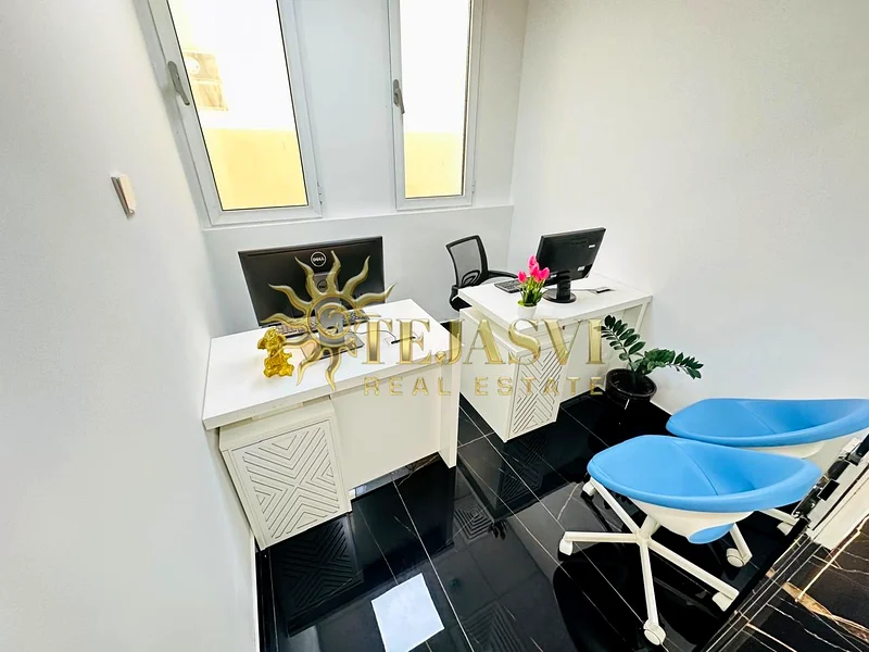 ⁠Beautiful Office |direct from Owner |⁠near to Public Transport64071785298819110