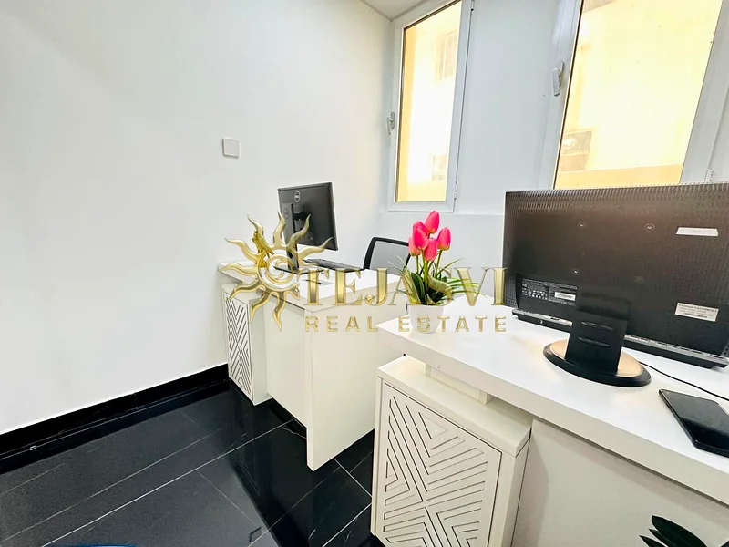 ⁠Beautiful Office |direct from Owner |⁠near to Public Transport64071785298819113