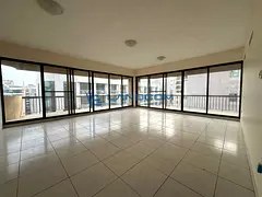 |Elegant 3BHK | Close to Metro| No Commission |