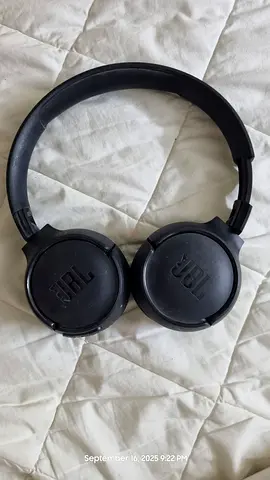 JBL Bluetooth headset
