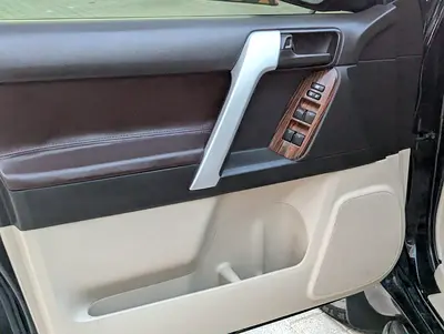 صورة مصغرة 10 لـ 2012 Toyota PRADO