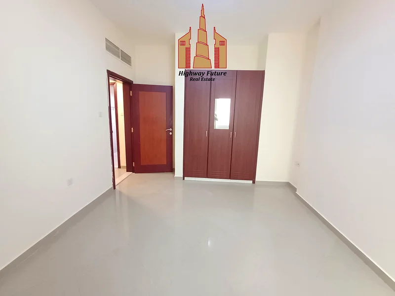 Close to Sahara ● Splanded 1-BHK Aprt with wardrobe ● Fully family Building64194019755522111