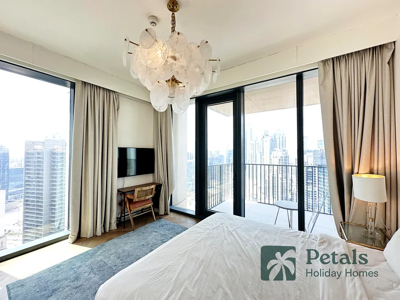 Luxury Stay at Boulevard Heights | Steps from Dubai Mall & Burj Khalifa 🌟64050803094273114