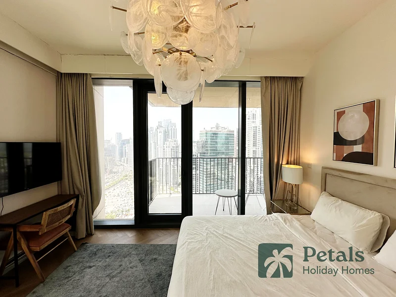 Luxury Stay at Boulevard Heights | Steps from Dubai Mall & Burj Khalifa 🌟64050803094273112