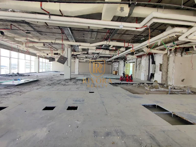 OFFICE I SHELL AND CORE I WITH PARKING64063690008705111