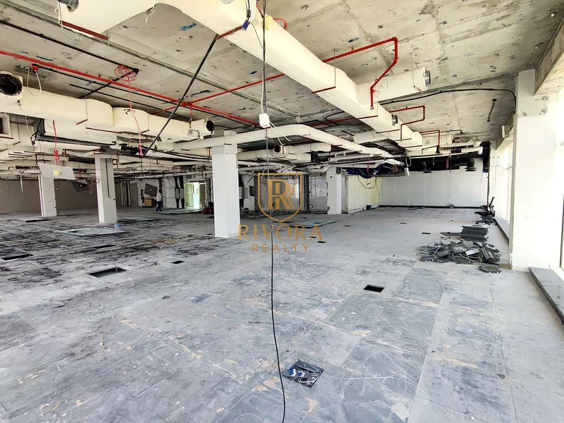 OFFICE I SHELL AND CORE I WITH PARKING64063690008705114