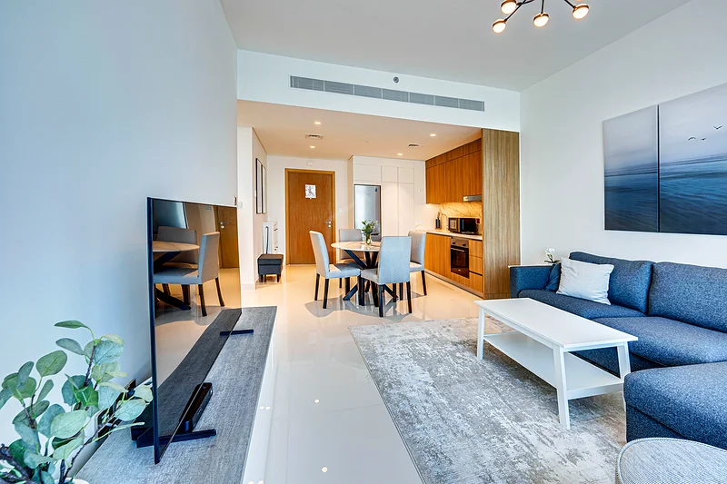 Bright and cozy 1bedroom with panoramic view in Beachfront64050688620161111