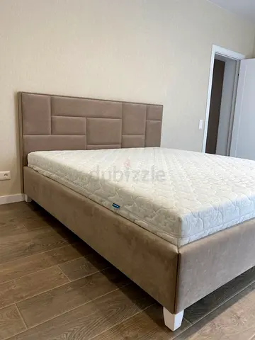 Stylish Bed Frame with Comfortable for Sale