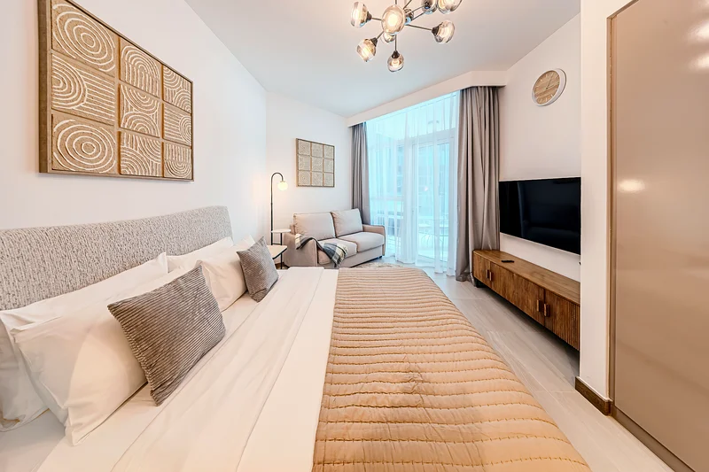 Studio with Style for 3 in Missoni, Business Bay64050358712450110
