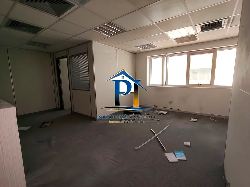 NEAR TO METRO STATION SPACIOUS OPEN SPACE OFFICE ONLY FOR 130K CALL NOW MR FARHAN.64066029735298112
