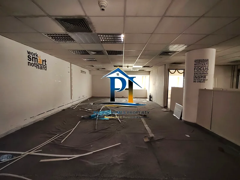 NEAR TO METRO STATION SPACIOUS OPEN SPACE OFFICE ONLY FOR 130K CALL NOW MR FARHAN.64066029735298113