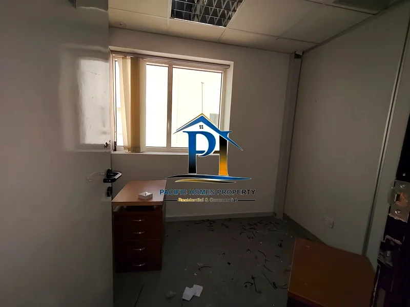 NEAR TO METRO STATION SPACIOUS OPEN SPACE OFFICE ONLY FOR 130K CALL NOW MR FARHAN.64066029735298114