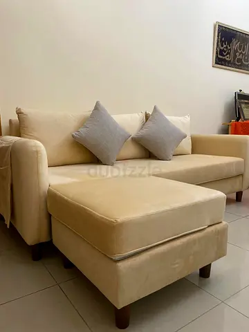 Cozy Cream Sectional Sofa with Cushions