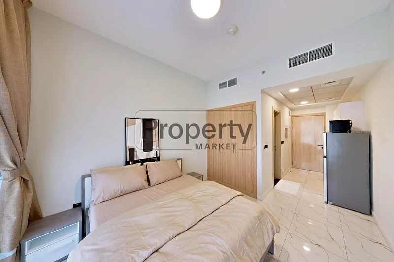 طابق عالي | شرفة | بالقرب من المترو | مفروش64218651081731110