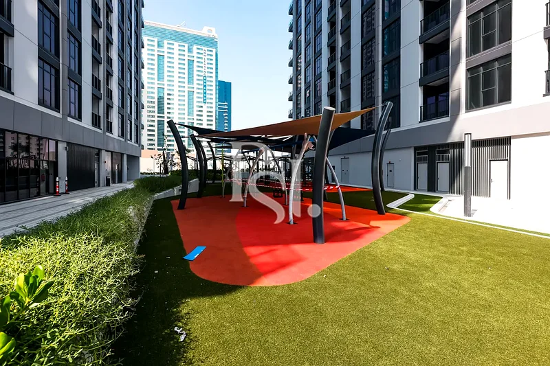 شرفة | وحدة واسعة | جاهزة للانتقال64227885797506114