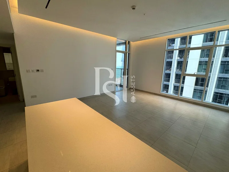 شرفة | وحدة واسعة | جاهزة للانتقال64227885797506111