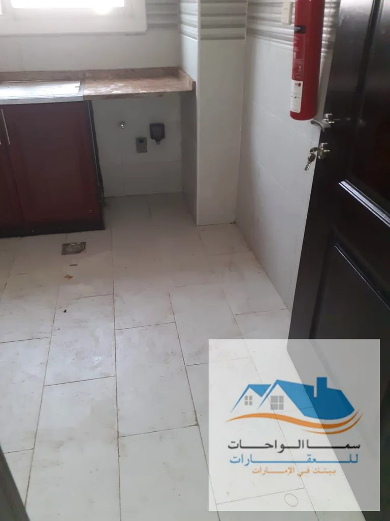 منطقة المصلى، منطقة الغرب، خلف جراند مول، تتكون من غرفة وغرفة معيشة مع64204291254401113