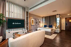 Walking distance to public transpo Studio in DIFC