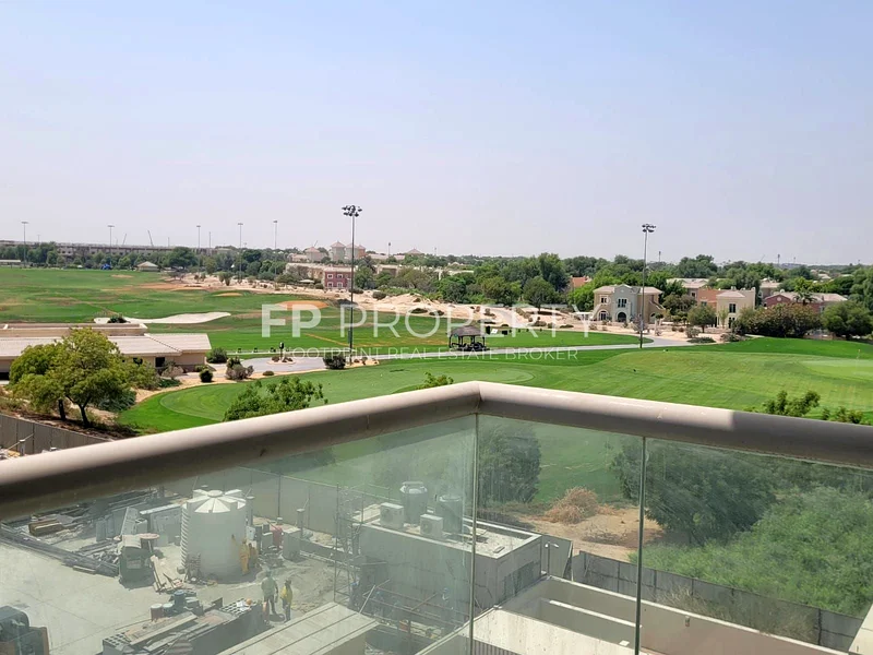 Golf View | Spacious | Bright Studio64215928579201111