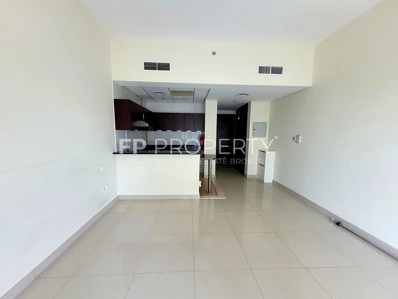 Golf View | Spacious | Bright Studio64215928579201110