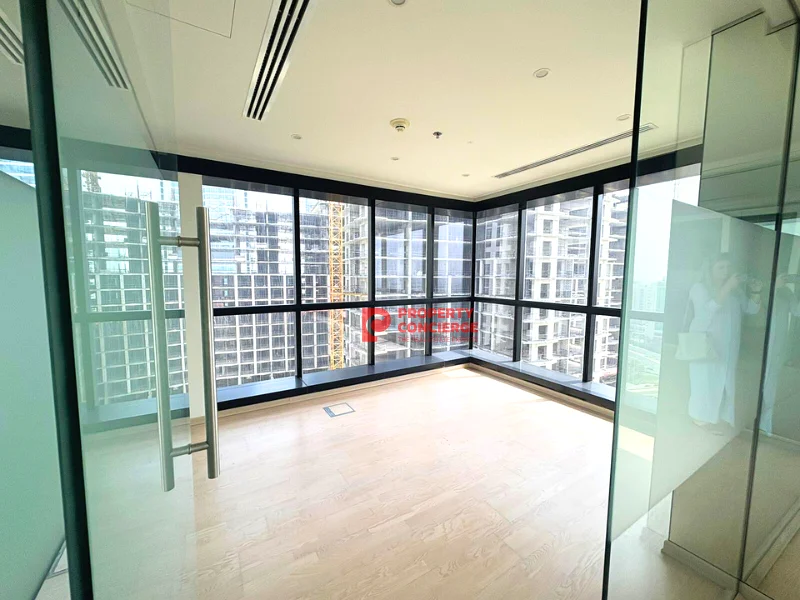 Fully Fitted | Portioned Office | 1 Parking64071282480643114