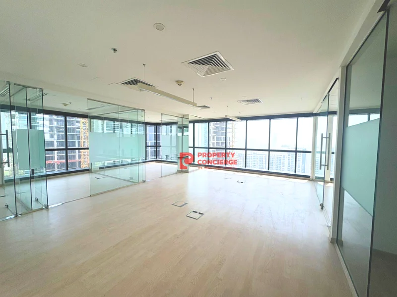 Fully Fitted | Portioned Office | 1 Parking64071282480643111