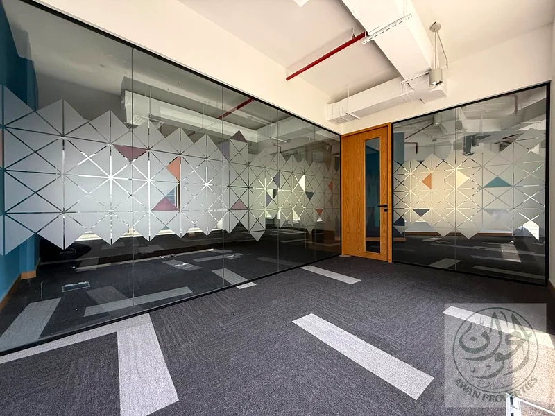 ✨ Fully Fitted Office | 2 Partitions | Prime Location | 1,422 sq ft ✨64064473207937114
