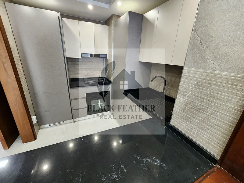BRAND NEW // BIG LAYOUT // NEXT TO METRO // LOW FLOOR64161574048002114