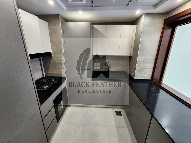 BRAND NEW // BIG LAYOUT // NEXT TO METRO // LOW FLOOR64161574048002113