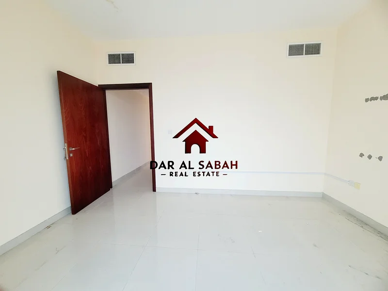 جاهز للانتقال | مع شرفة | واسع | بالقرب من مركز مدينة الزاهية!64187028281986114